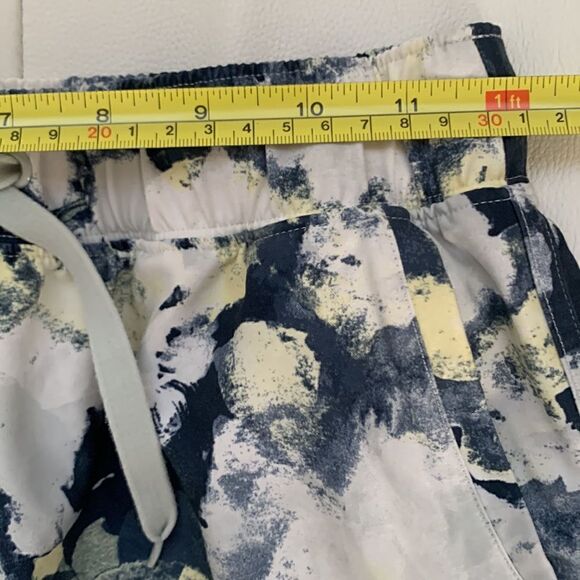 Slazenger Women’s Golf Skirt with Attached Shorts. Size XS - Picture 4 of 8